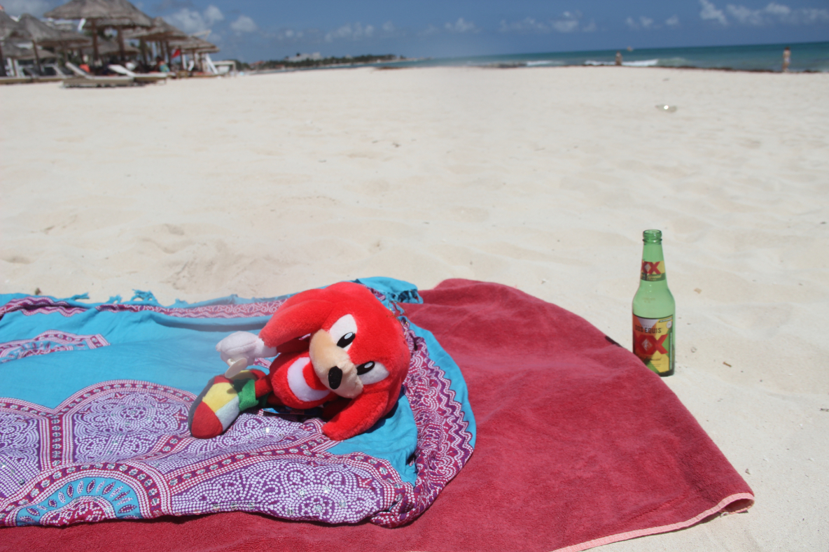 Knuckles in Cancun
